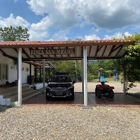 Finca Campestre Con Hermosa Vista Anapoima Dış mekan fotoğraf